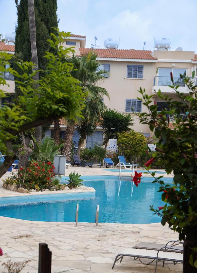Rachel Suite By The Pool Paphos Exterior photo
